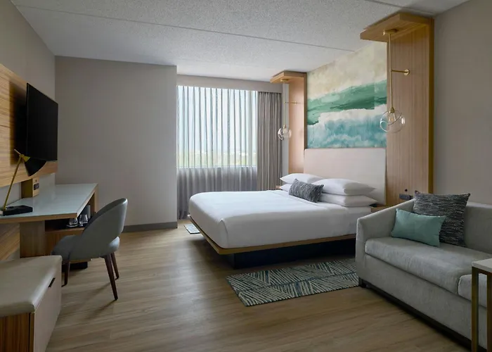 Chicago Marriott Northwest Hotel 4*