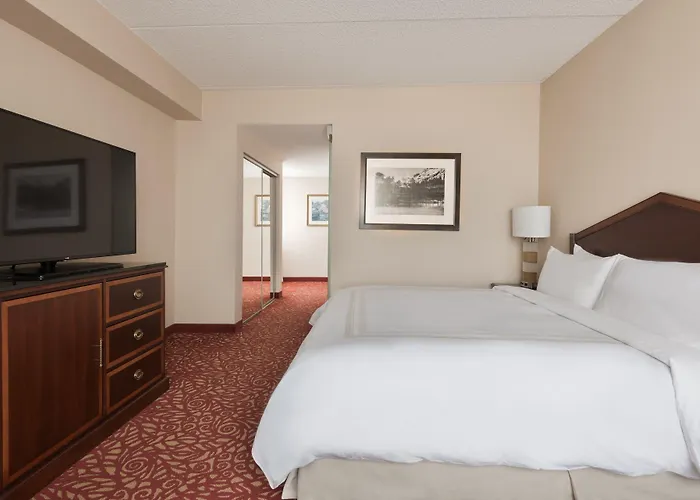 Hotel Chicago Marriott Northwest 4*